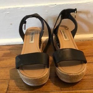Steve Madden platform black strap sandals